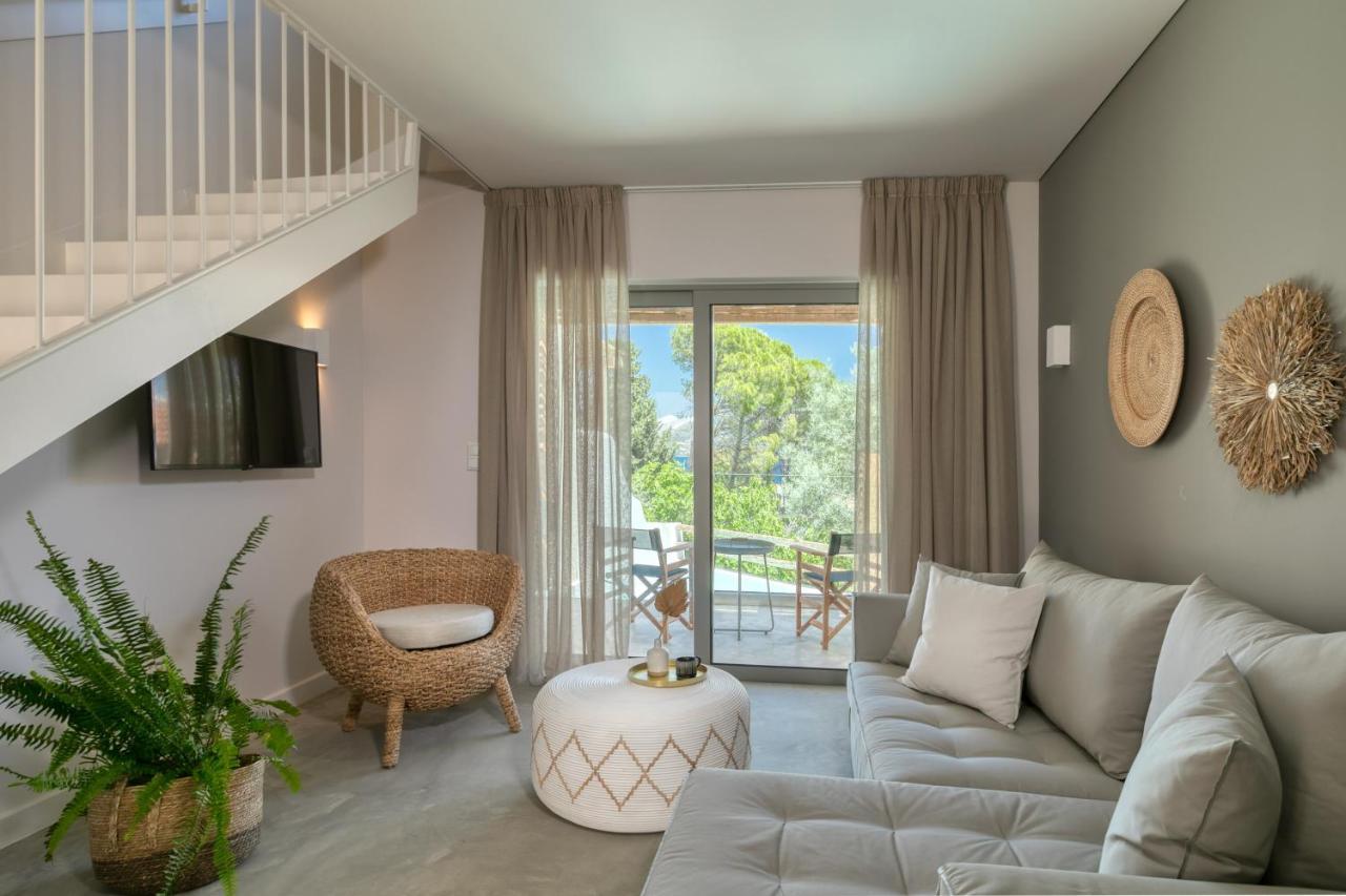 Crystal Waters Nikiana Exterior foto