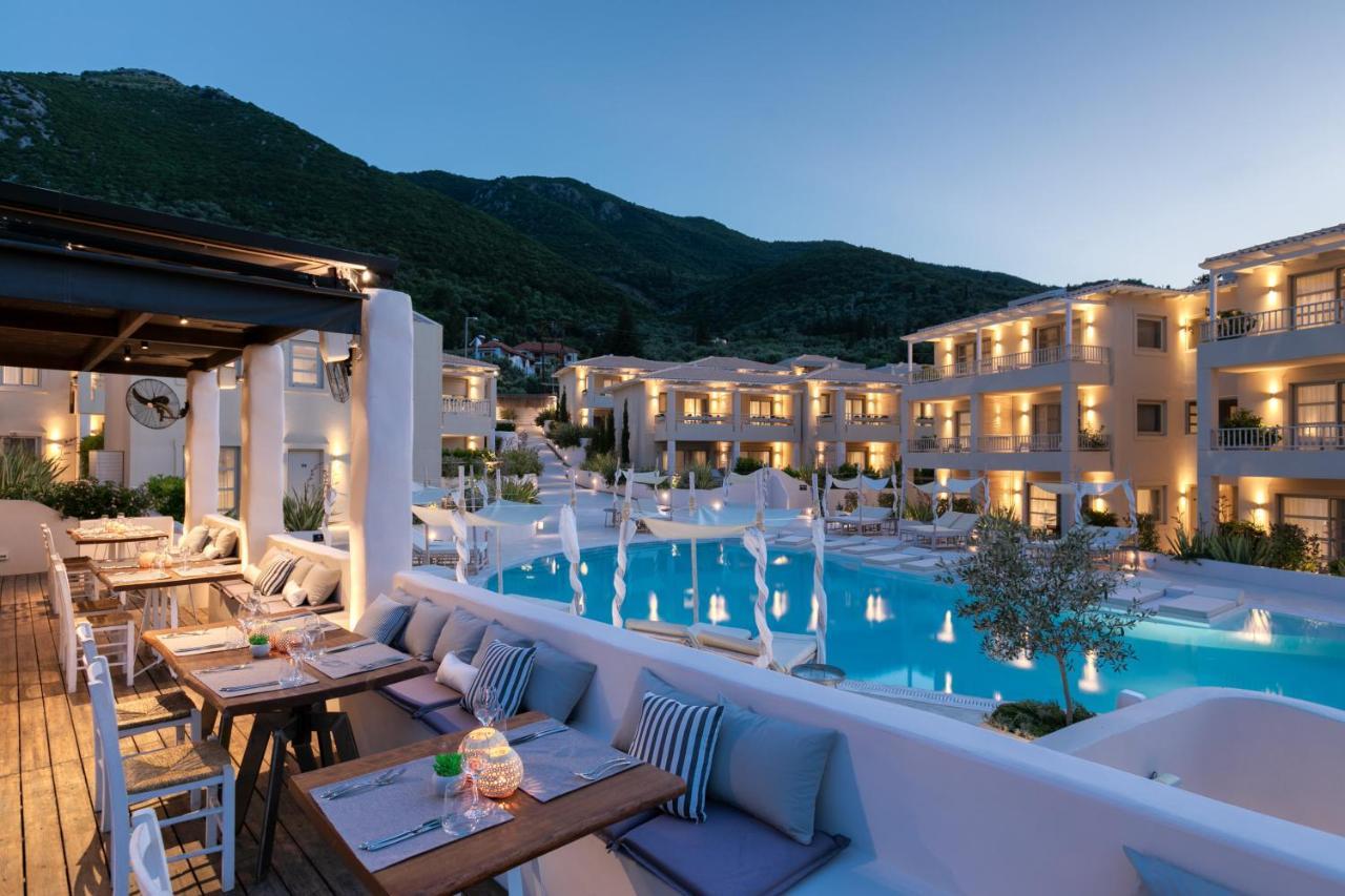 Crystal Waters Nikiana Exterior foto