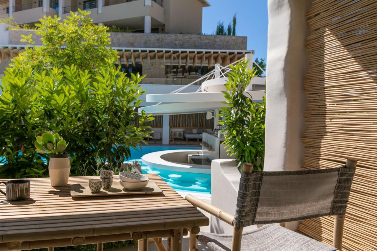 Crystal Waters Nikiana Exterior foto
