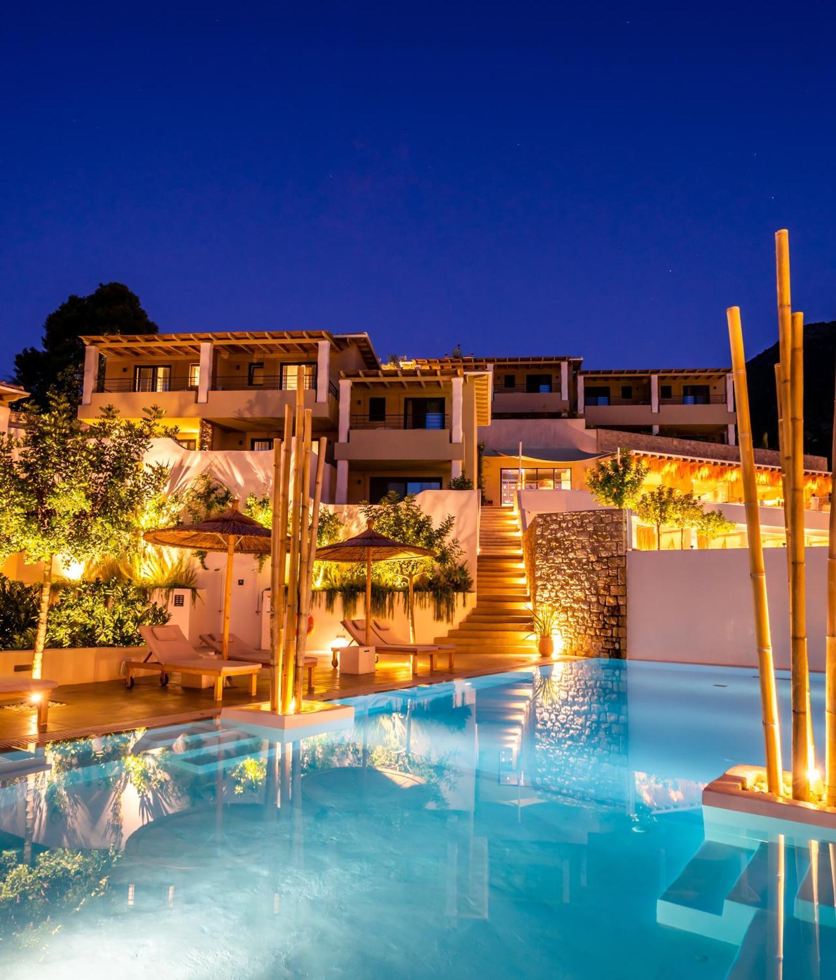 Crystal Waters Nikiana Exterior foto
